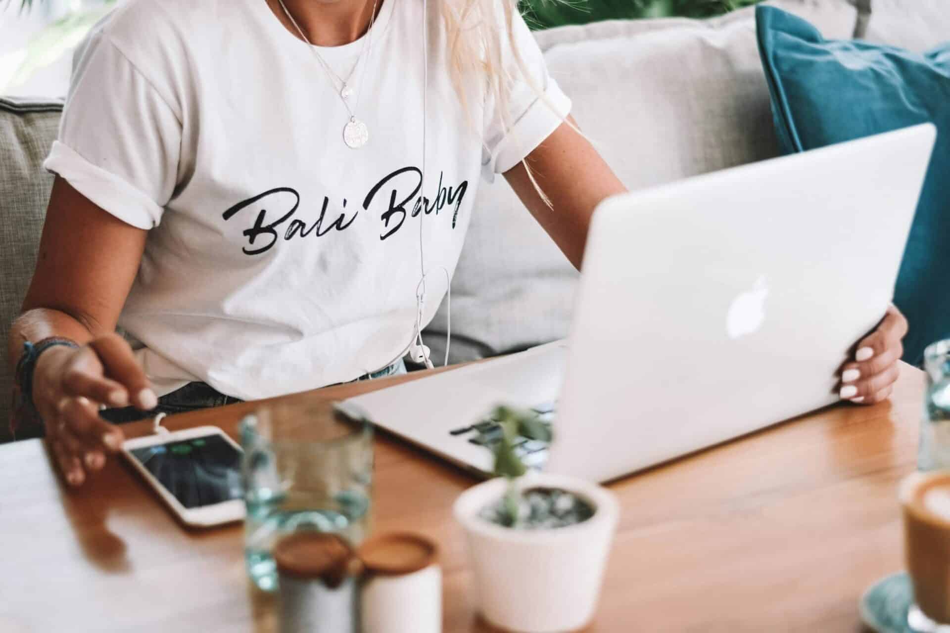 blog-newsletter-bg